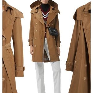 BURBERRY Detachable Hood Taffeta Trench Coat. Size 06 CAMEL